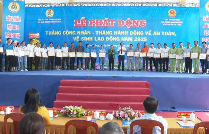 "Công nhân Việt Nam tiên phong bước vào kỷ nguyên mới" (12-06-2025)